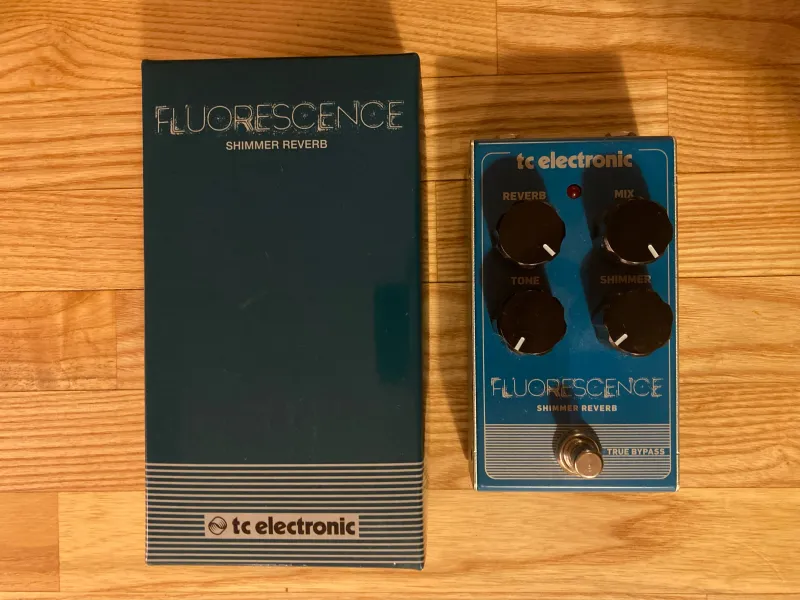 TC Electronic Fluorescence Shimmer Verb Effect pedal