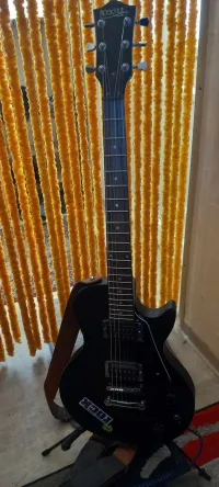 Rocktile LP Single Cut Electric guitar [January 5, 2024, 6:28 pm]