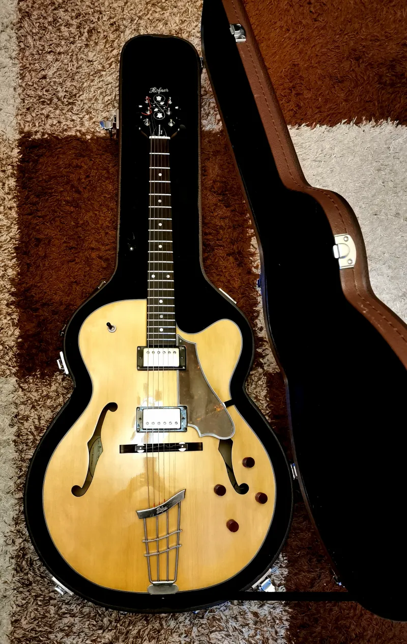 Höfner Blue Tone Super-Luxe E2 Natural Jazzgitarre