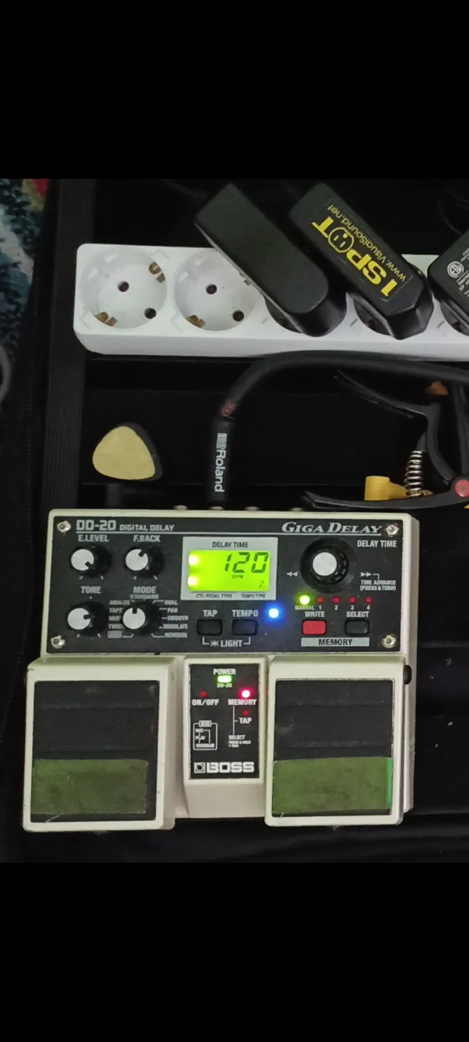 BOSS DD-20 Giga Delay Pedal de efecto