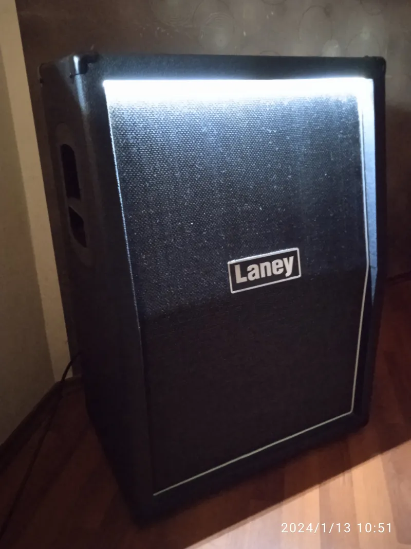 Laney LFR-212 aktív gitár Altavoz