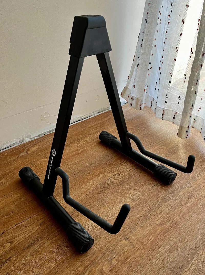 König & Meyer Akusztikus A alakú Soporte de guitarra