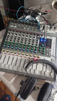Soundcraft Signature 12 multi track Mixer [January 9, 2024, 9:48 pm]