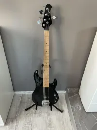 OLP MM3 Stingray 5 Bass Gitarre [March 18, 2024, 10:40 pm]