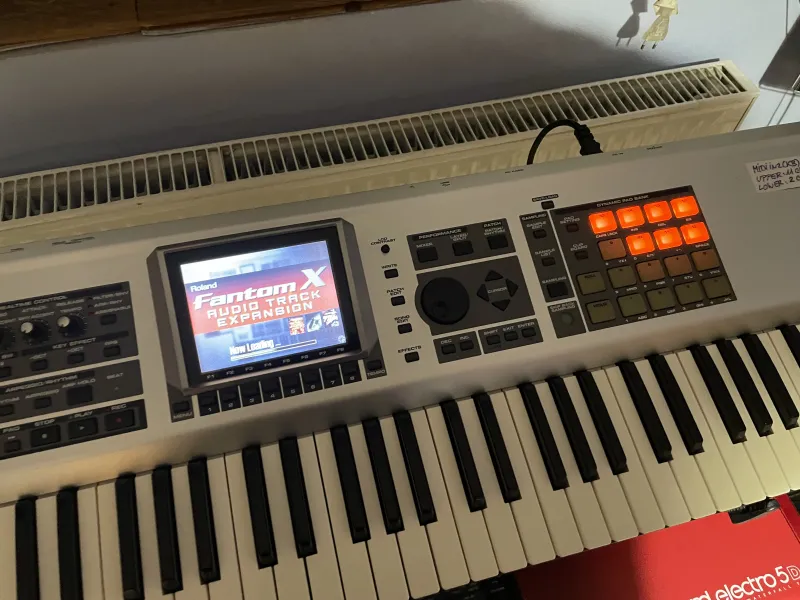 Roland Fantom X7 Synthesizer for sale - Ráckeresztúr, Magyarország