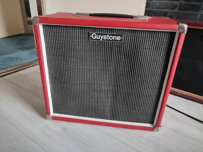 Guyatone  Guitar combo amp