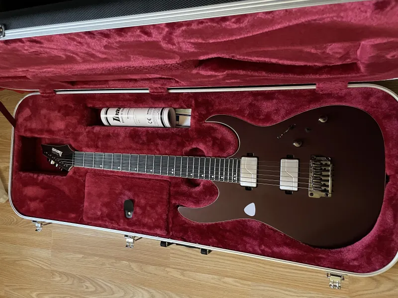 Ibanez RG 5121 Guitarra eléctrica
