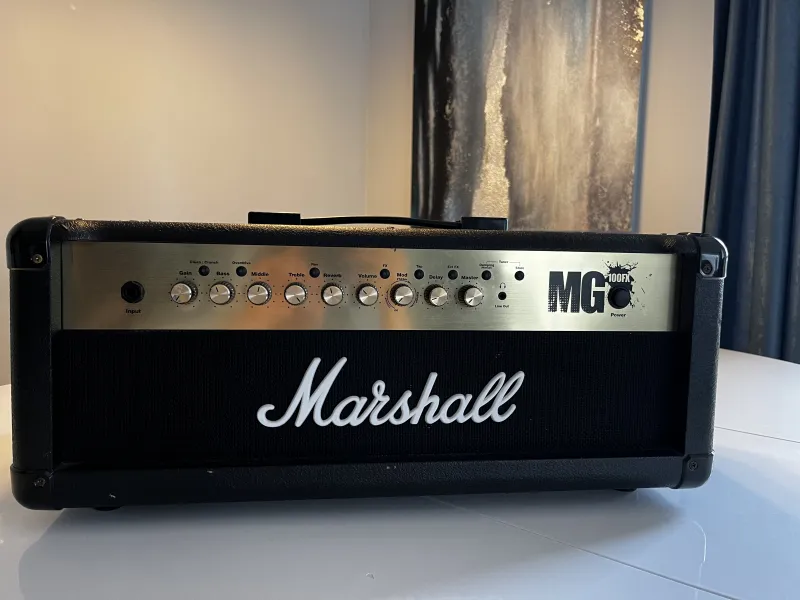 Marshall MG100FX Cabezal de amplificador de guitarra