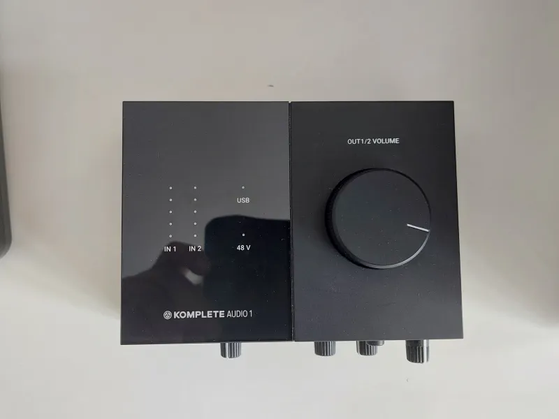 Native Instruments Komplete Audio 1 új verzió Interfaz de audio
