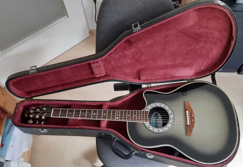 Ovation 1528 Ultra Series Guitarra electroacústica
