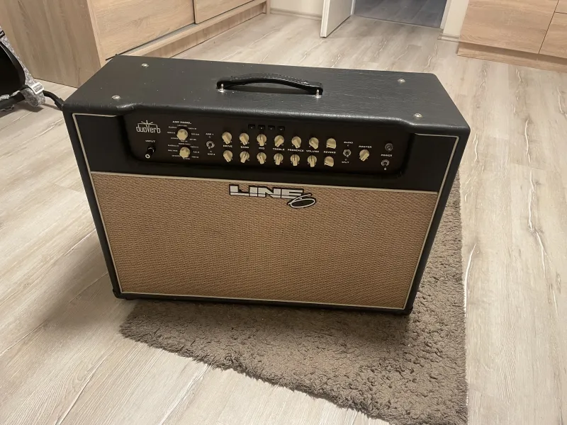 Line6 Douverb Guitar combo amp