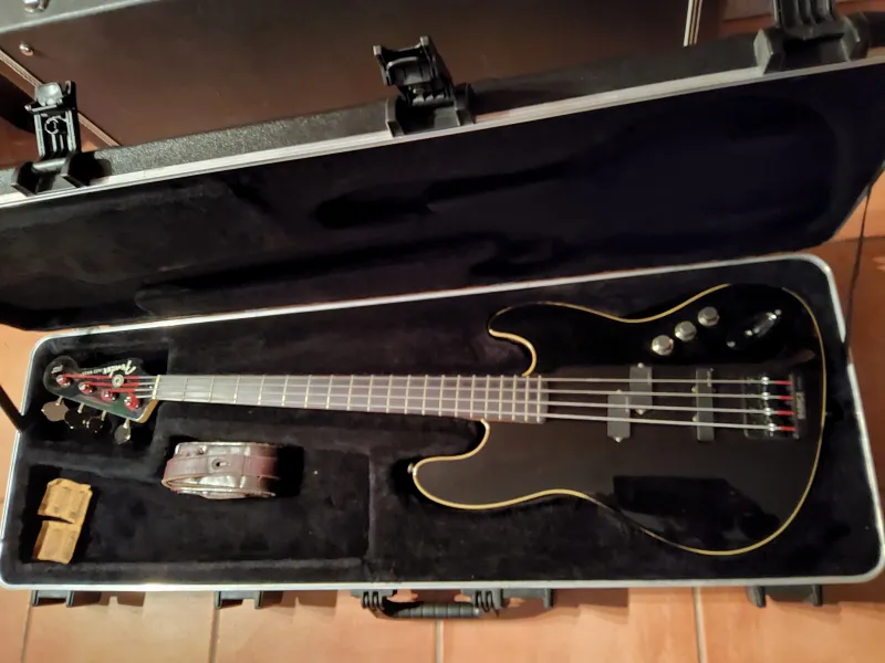 Fender Jazzbass Aerodyne Basgitara