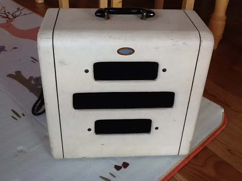  Supreme White tube guitar combo