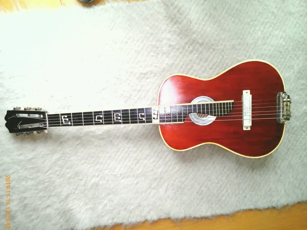 Szegedi Hangszergyár 6 húros hawaii gitár Lap steel gitara