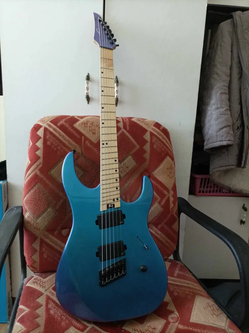 - Legator N6FS Elektromos gitár