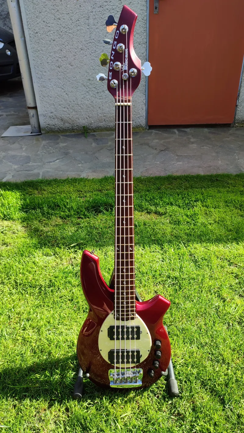 Music Man Bongo 5 HH Bajo de 5 cuerdas