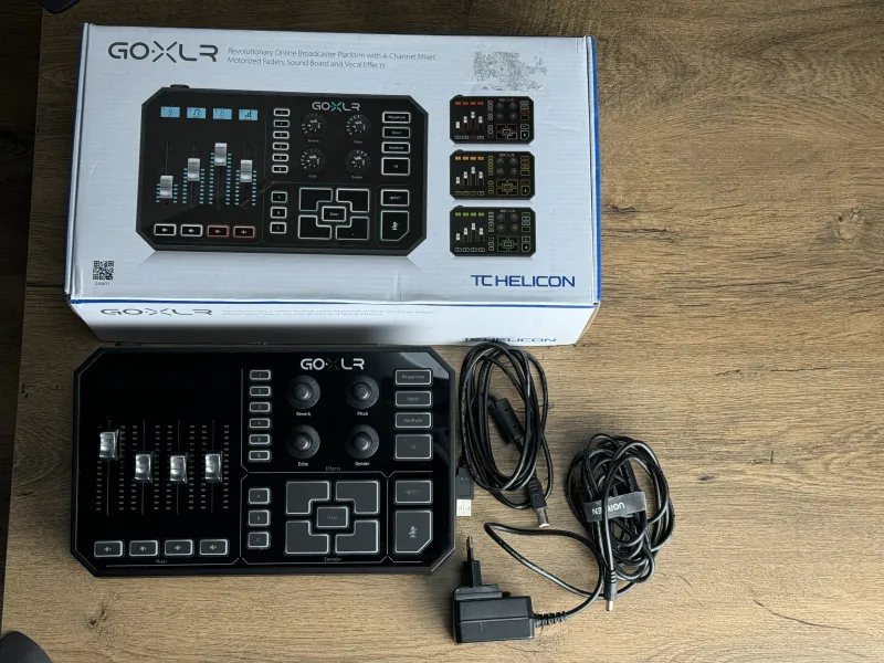  GO XLR Mixing desk