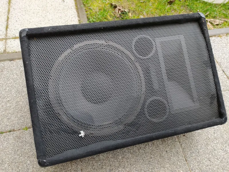 Omnitronic M-1220 Passive monitors