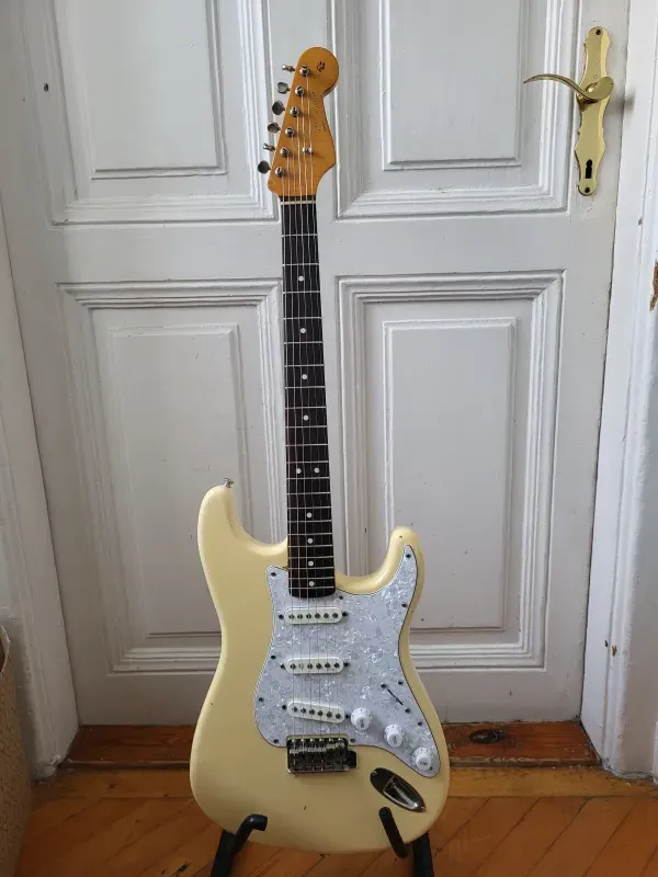 Fernandes RST50-64 Electric guitar