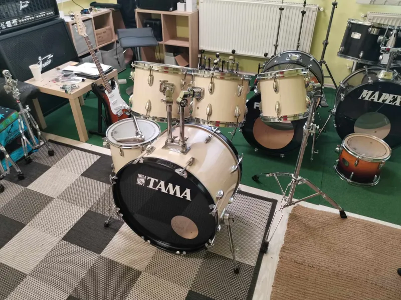 Magnum  Drum set