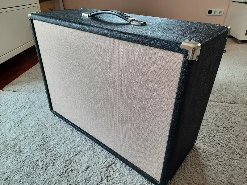 Handmade  Reproduktor pre gitarovú skriňu