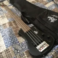 Höfner Shorty Bass Basgitara [April 10, 2024, 11:16 pm]