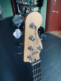 Squier Deluxe Jazz Bass V 5-Saiter Bass-Gitarre - Polgár József [Today, 10:41 am]