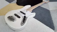 Lakland Skyline Darryl Jones Jazz Bass Basgitara [June 13, 2024, 3:15 pm]