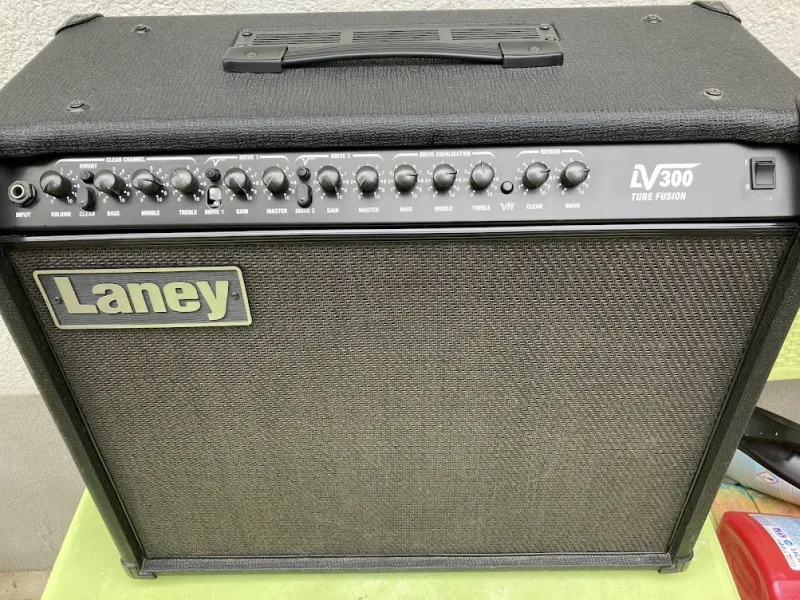 Laney LV300 Tube Fusion Guitar combo amp