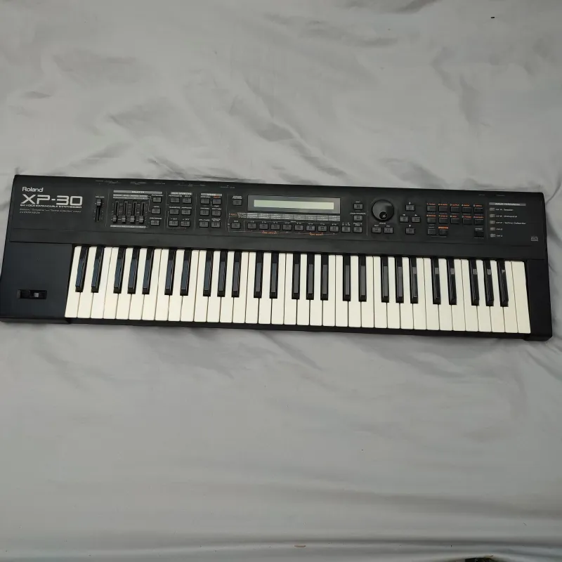 Roland XP-30 Szintetizátor