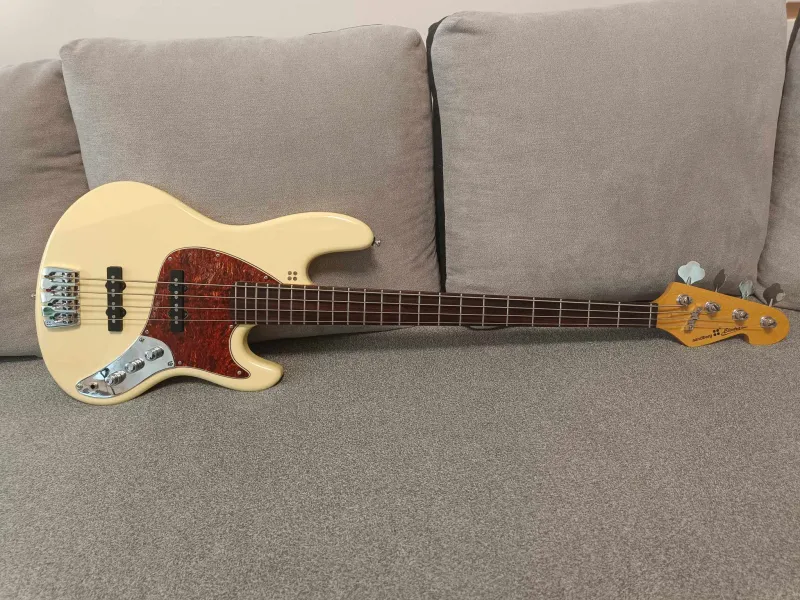 Sandberg Electra TT4 Bass guitar