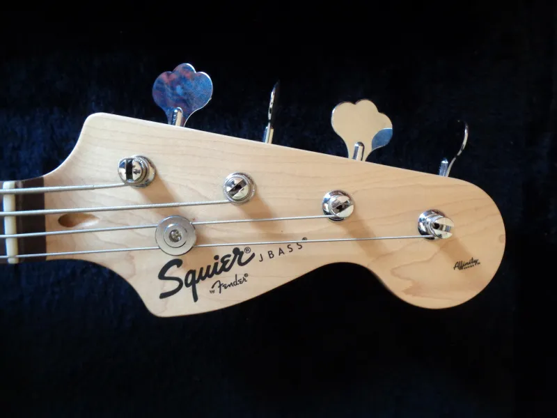 Squier Jazz bass Bass guitar