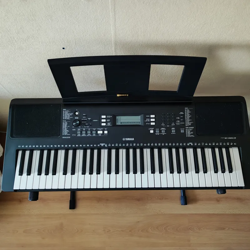 YAMAHA PSR-E363 Szintetizátor