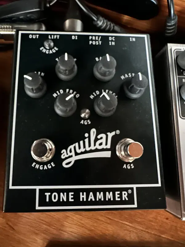Aguilar Tone Hummer preamp Basszus pedál