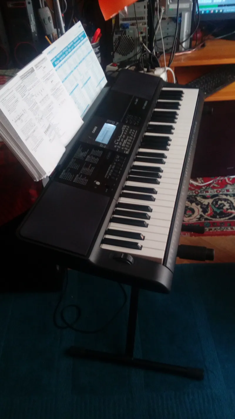 Casio CT-X800 Synthesizer