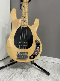 OLP MM2 Stingray Bajo eléctrico [May 30, 2024, 8:34 pm]