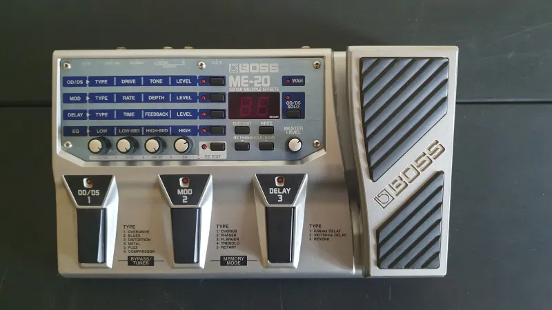 BOSS ME-20 Multi-effect processor