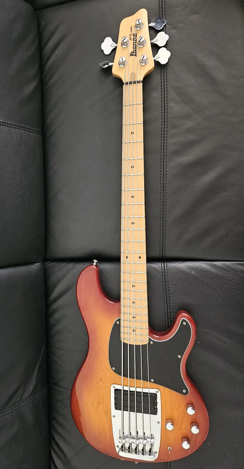 Ibanez ATK 305 Fujigen Bajo eléctrico