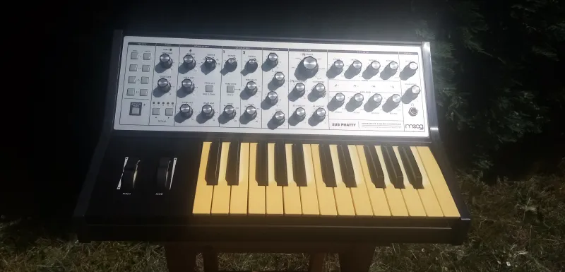 Moog Sub Phatty Synthesizer