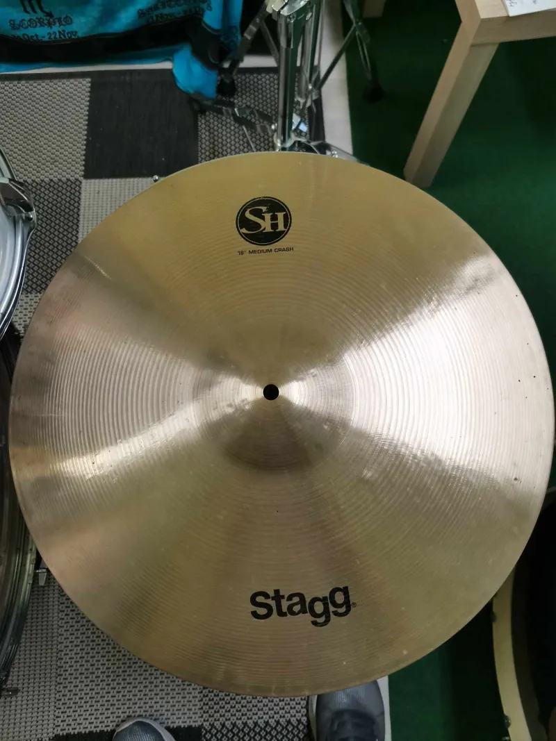 Stagg SH 18-as medium crash Platillo