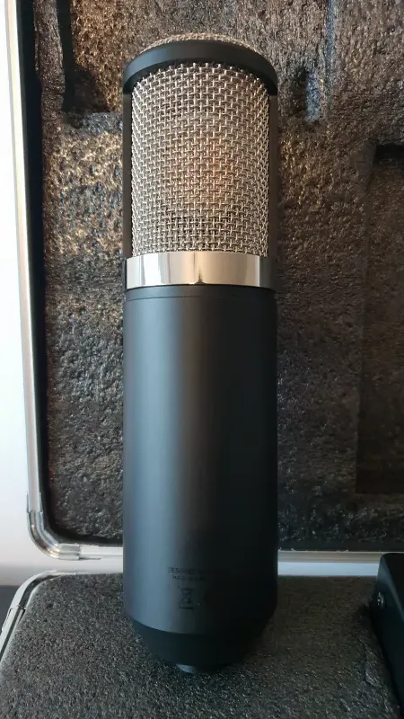 AKG P820 Kondenzátorový mikrofón