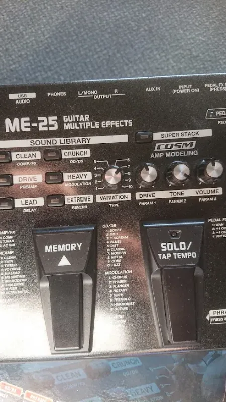 BOSS ME-25 Multieffekt