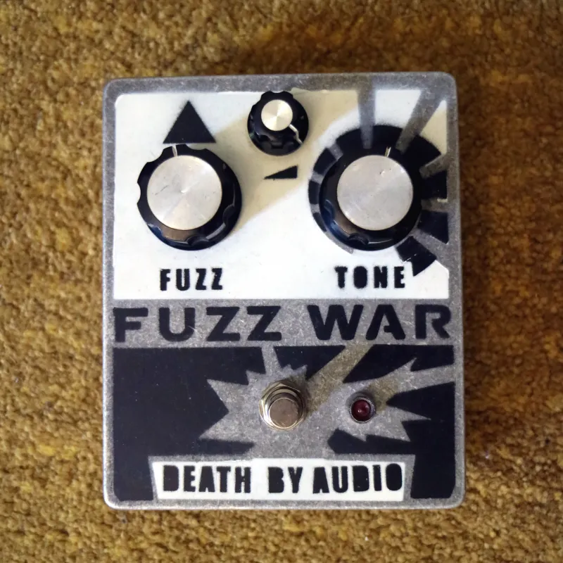 Death By Audio FUZZ WAR Torzító