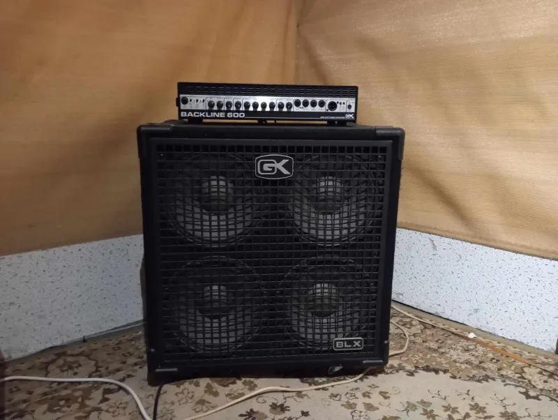  Back Line 600 Basszus fej és láda
