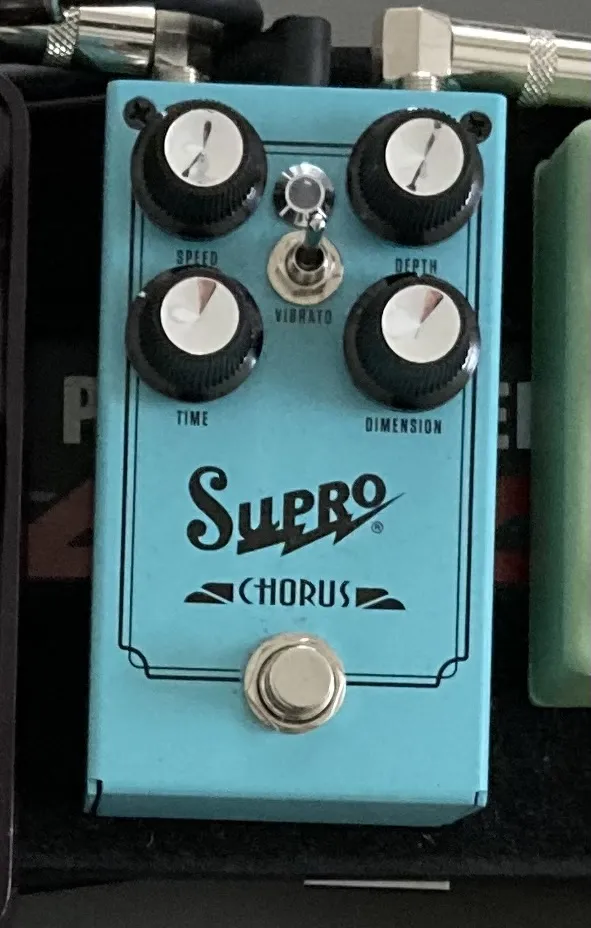Supro 1307 Chorus Pedál