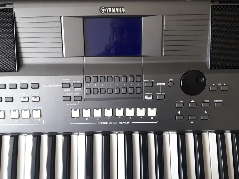 YAMAHA PSR s670 Szintetizátor