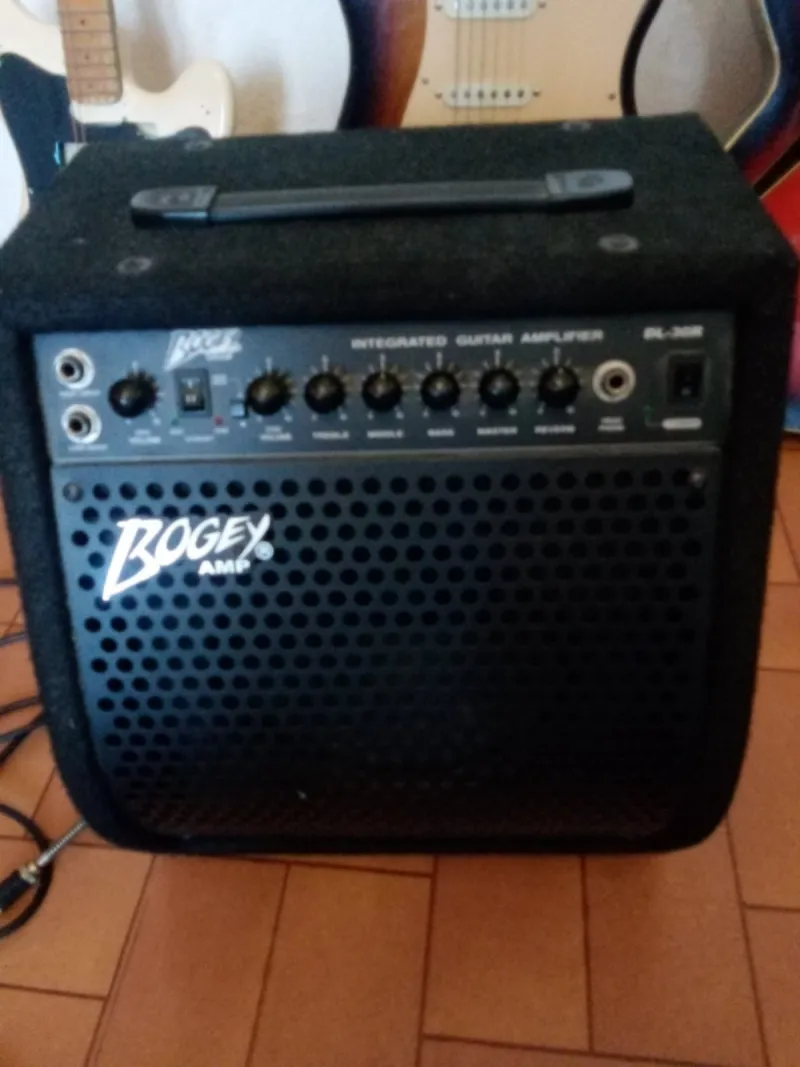 Bogey AMP DL-30R Slúchadlový gitarový zosilňovač