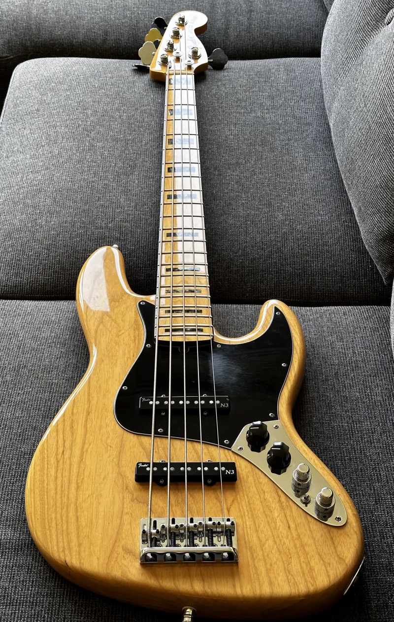 Fender American Deluxe Jazz Bass V 2012 Basszusgitár 5 húros