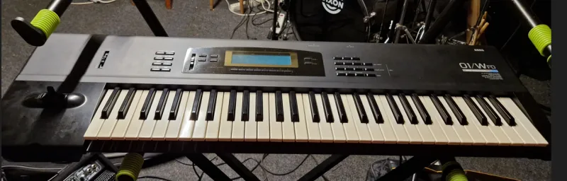 Korg 01W FD Sintetizador