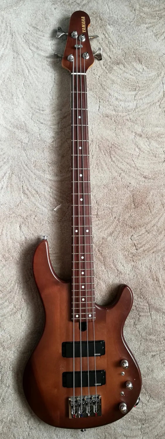 YAMAHA BBN III Bass guitar